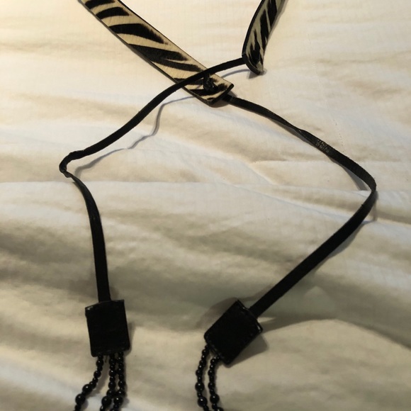 Ladies zebra belt small - Picture 2 of 3